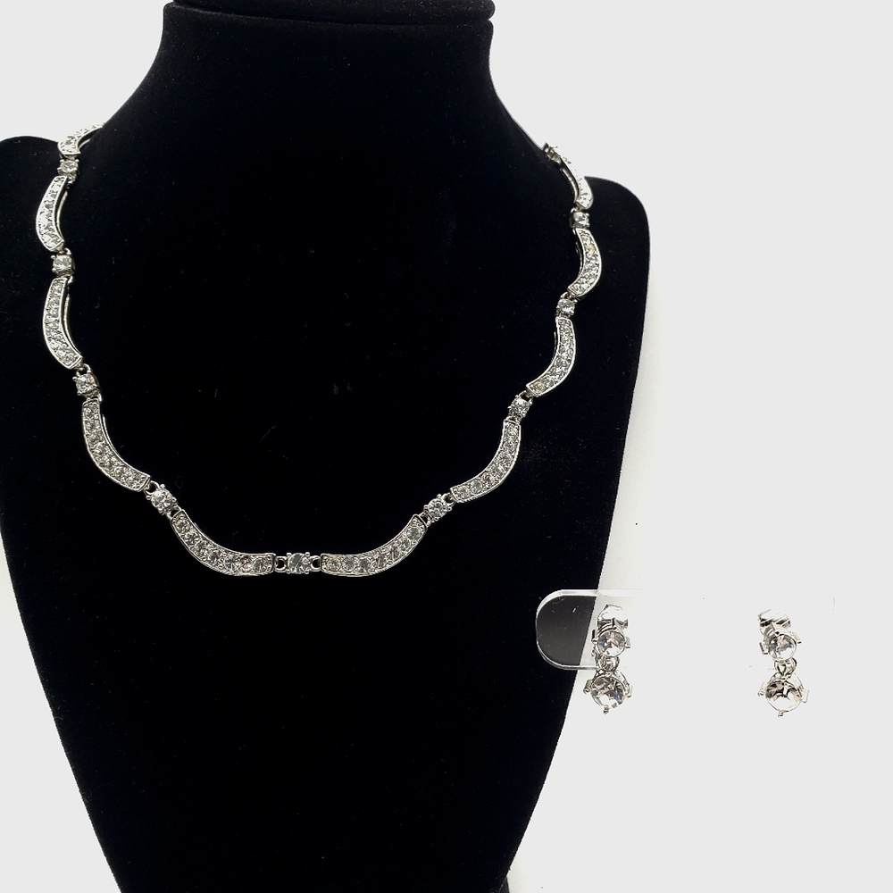 Avon Scalloped Rhinestone Necklace & Earrings Demi Parure Silver Tone Crystal
